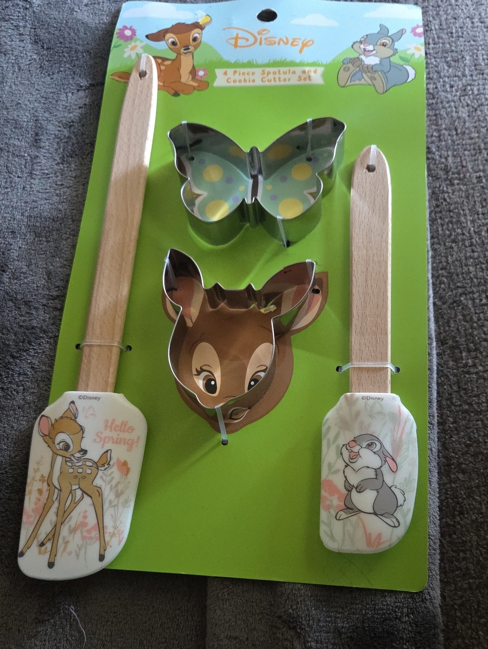 Disnet 4 Piece Spatula And Cookie Cutter Set
